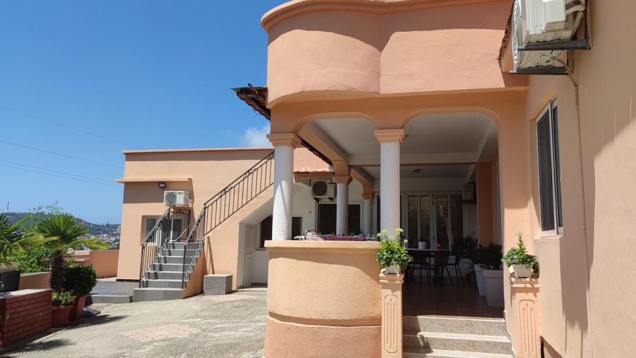 Appartamento Guest'S House "Lindi&Roni" Ulcinj Esterno foto